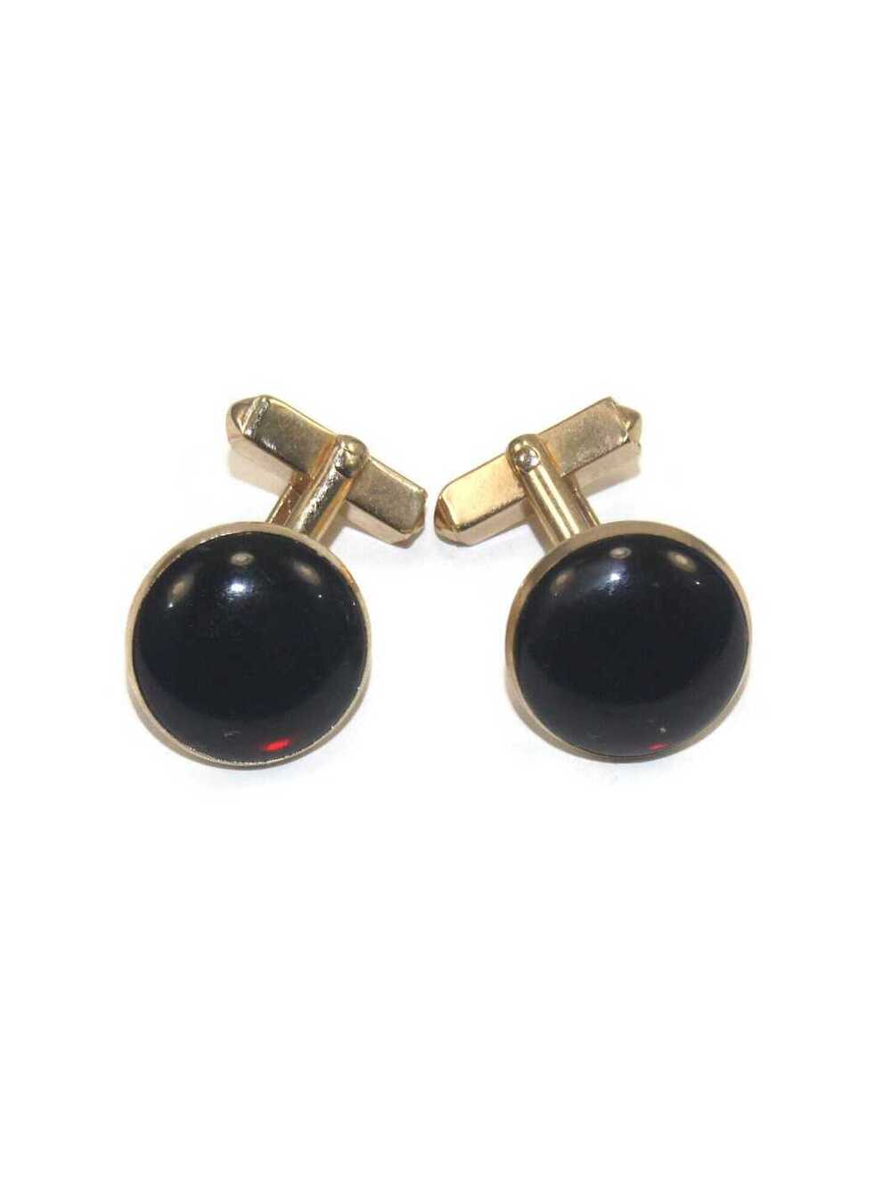 Swank Vintage Gold Tone and Red Resin Round Cuff Links. Swank Hallmark.
